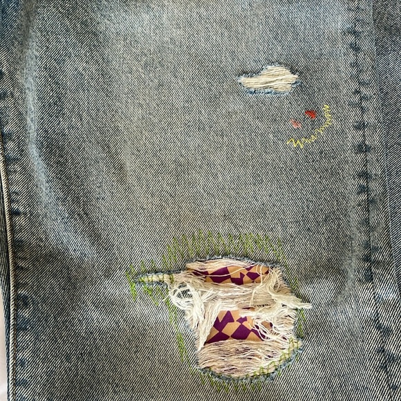 Levi's 501 Novel Tea 90's Jeans Distressed Patched 150th ANNIVERSARY 31x30 NWT - Picture 7 of 15